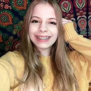 Meet your Posher, Madalyn